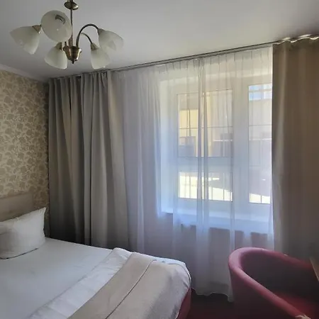 詹卡家庭旅馆 3*